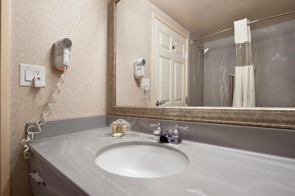 Wingate by Wyndham Augusta/Fort Eisenhower image 27