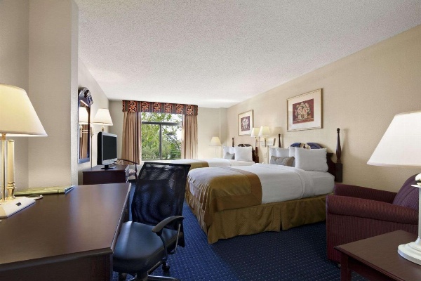 Wingate by Wyndham Augusta/Fort Eisenhower image 4